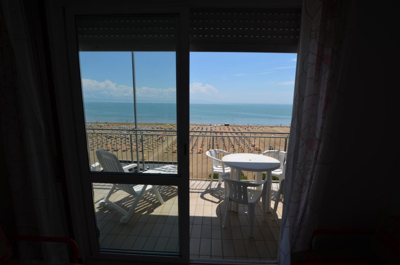 Lignano Sabbiadoro Sea Front Leilighet Eksteriør bilde