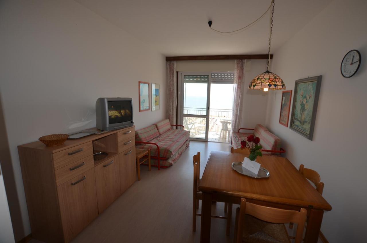 Lignano Sabbiadoro Sea Front Leilighet Eksteriør bilde